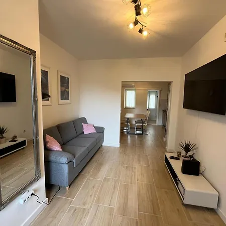Darka Apartment *